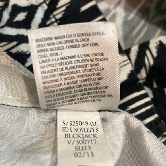 Old Navy Shorts - Picture 5 of 8